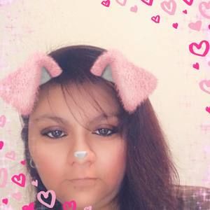 Meet your Posher, Yaneli